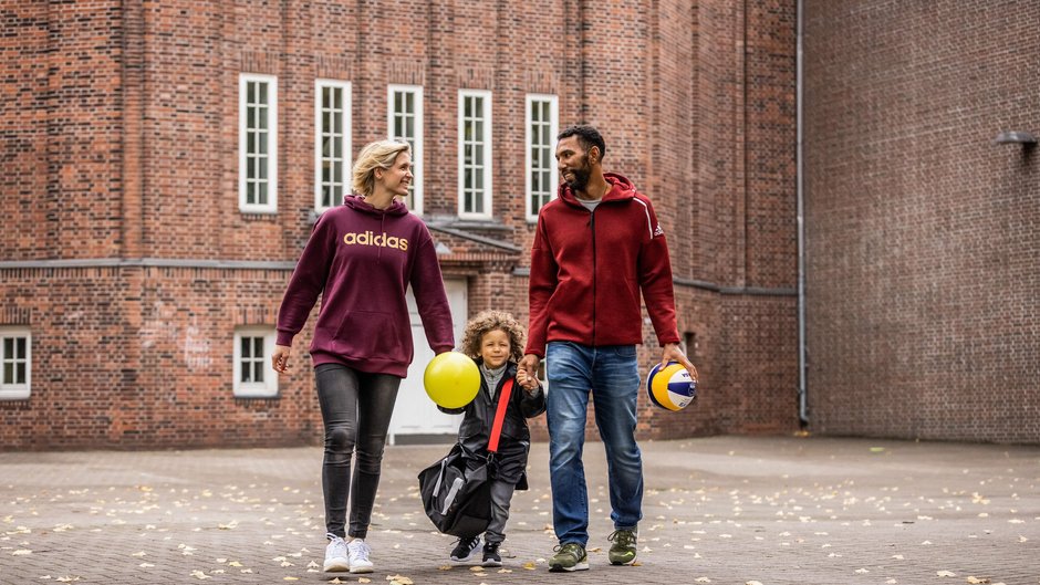 Laura Ludwig mit Sohn Teo und Partner Imorphe